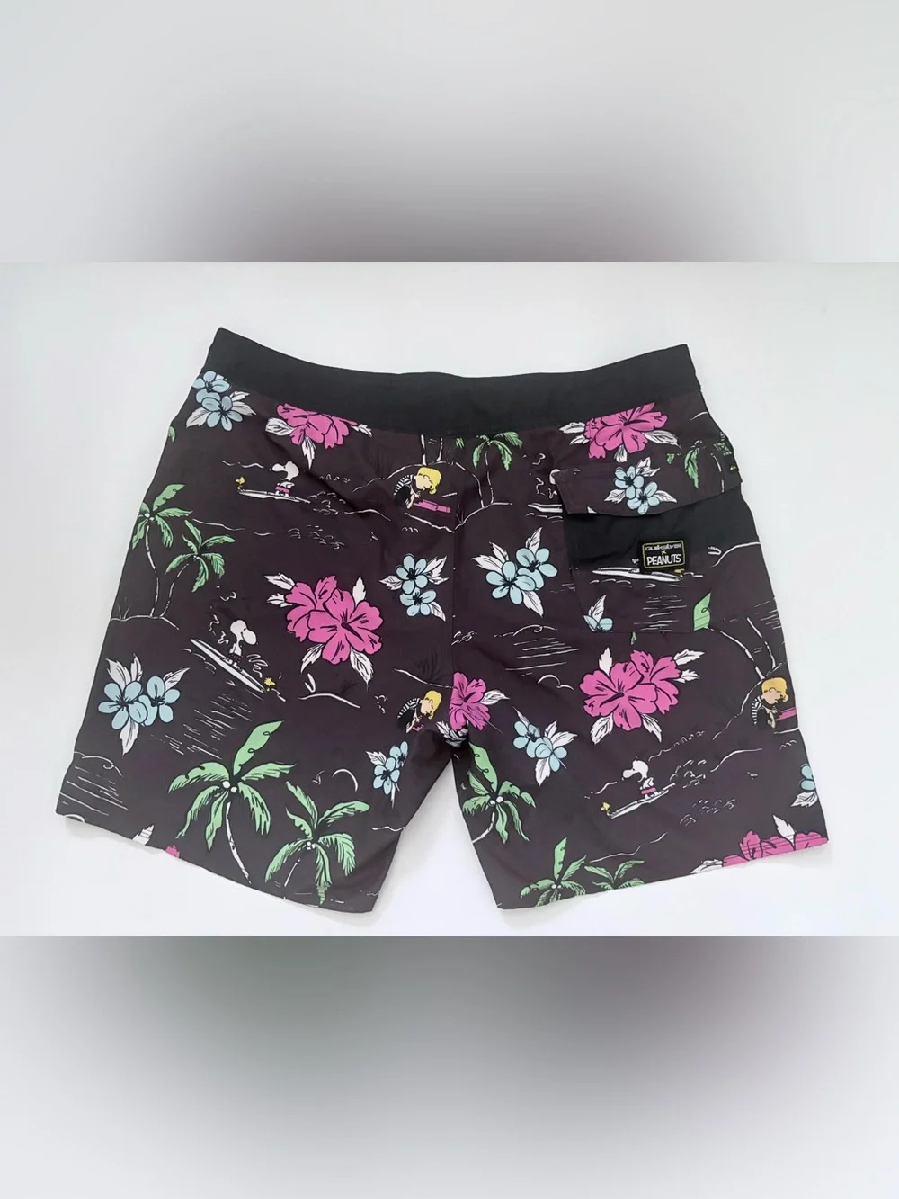 Quiksilver x Peanuts Men's Board Shorts Size 36